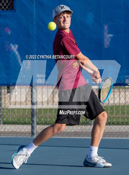 Thumbnail 1 in 5A Region 1 Tennis Tournament photogallery.