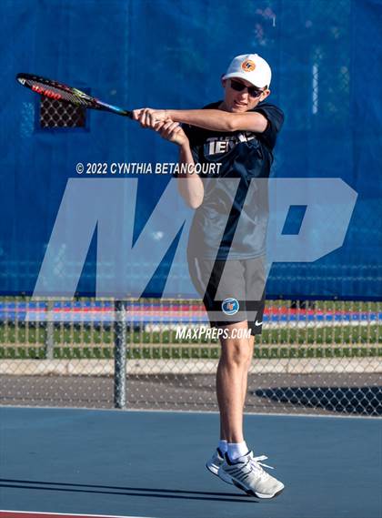 Thumbnail 1 in 5A Region 1 Tennis Tournament photogallery.