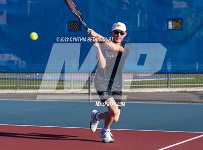 Thumbnail 3 in 5A Region 1 Tennis Tournament photogallery.