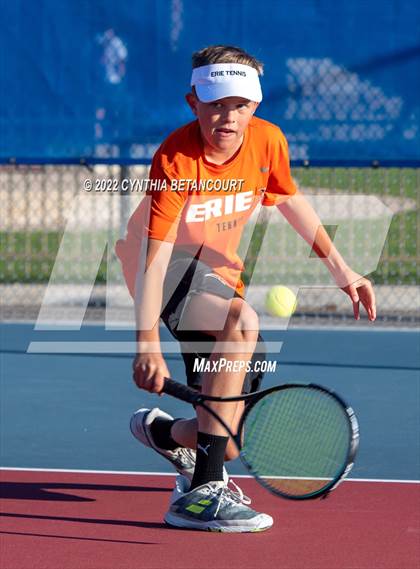 Thumbnail 1 in 5A Region 1 Tennis Tournament photogallery.