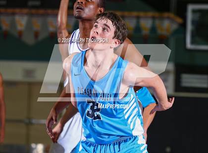 Thumbnail 2 in Sacramento vs. Pleasant Valley (Adidas Challenge) photogallery.