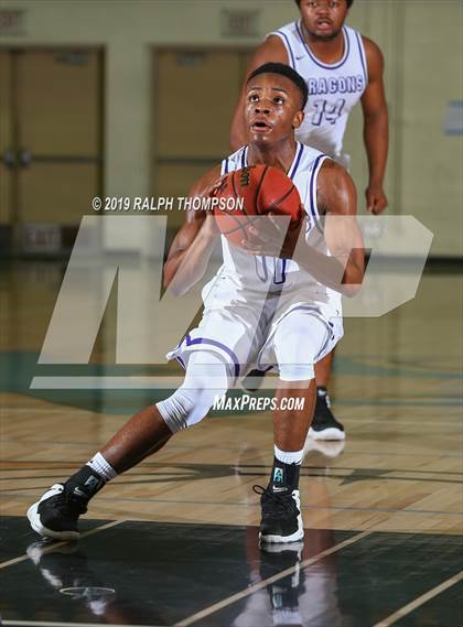 Thumbnail 3 in Sacramento vs. Pleasant Valley (Adidas Challenge) photogallery.