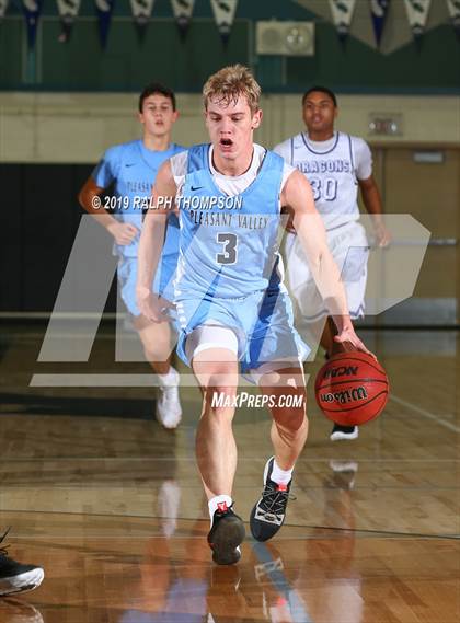 Thumbnail 3 in Sacramento vs. Pleasant Valley (Adidas Challenge) photogallery.