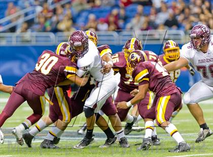 Thumbnail 3 in Flour Bluff vs. Harlandale (UIL 4A Division 1 Area Playoff) photogallery.