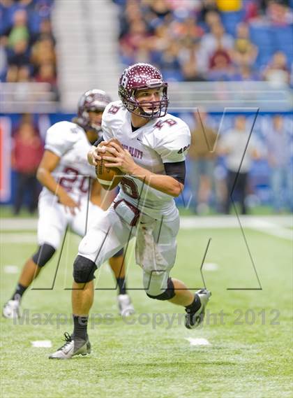 Thumbnail 2 in Flour Bluff vs. Harlandale (UIL 4A Division 1 Area Playoff) photogallery.