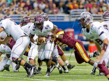 Thumbnail 3 in Flour Bluff vs. Harlandale (UIL 4A Division 1 Area Playoff) photogallery.
