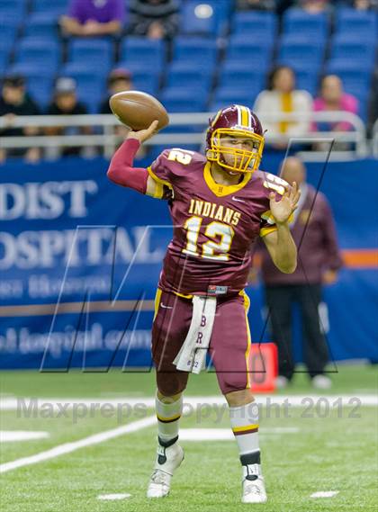 Thumbnail 3 in Flour Bluff vs. Harlandale (UIL 4A Division 1 Area Playoff) photogallery.