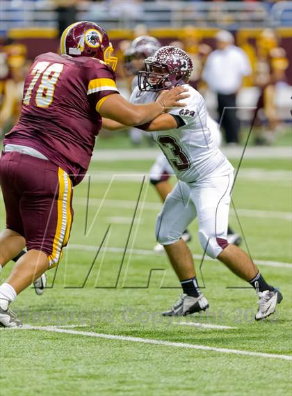 Thumbnail 3 in Flour Bluff vs. Harlandale (UIL 4A Division 1 Area Playoff) photogallery.
