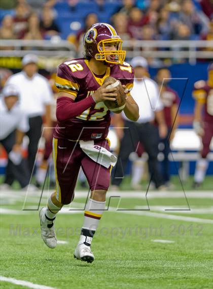 Thumbnail 3 in Flour Bluff vs. Harlandale (UIL 4A Division 1 Area Playoff) photogallery.