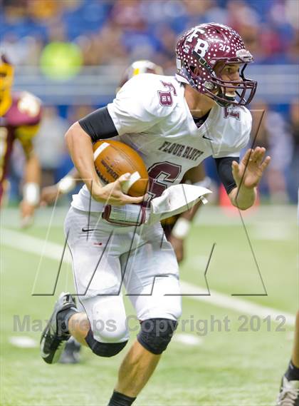 Thumbnail 1 in Flour Bluff vs. Harlandale (UIL 4A Division 1 Area Playoff) photogallery.