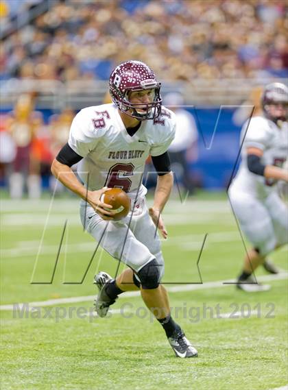 Thumbnail 2 in Flour Bluff vs. Harlandale (UIL 4A Division 1 Area Playoff) photogallery.