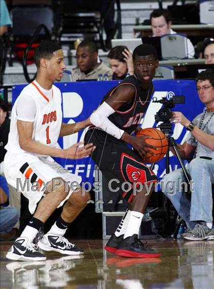 Thumbnail 1 in Burkburnett vs. Mexia (UIL 3A Semifinal) photogallery.