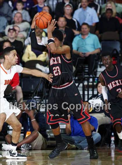 Thumbnail 3 in Burkburnett vs. Mexia (UIL 3A Semifinal) photogallery.
