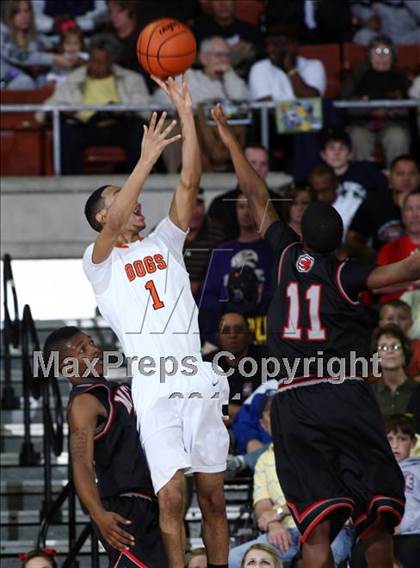 Thumbnail 3 in Burkburnett vs. Mexia (UIL 3A Semifinal) photogallery.