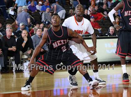 Thumbnail 1 in Burkburnett vs. Mexia (UIL 3A Semifinal) photogallery.