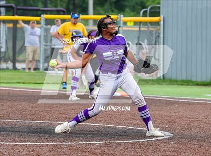 Thumbnail 3 in Benton vs Burlington (Xavier Varsity Classic) photogallery.