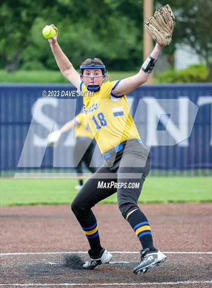 Thumbnail 1 in Benton vs Burlington (Xavier Varsity Classic) photogallery.