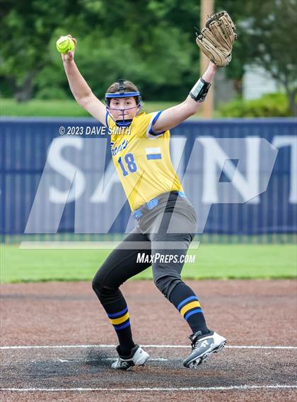 Thumbnail 3 in Benton vs Burlington (Xavier Varsity Classic) photogallery.