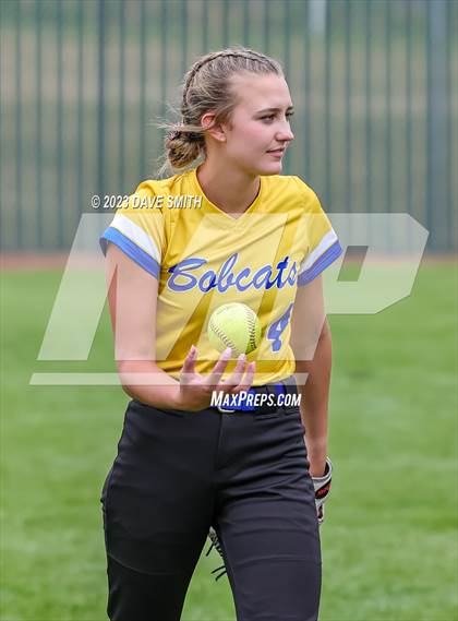 Thumbnail 1 in Benton vs Burlington (Xavier Varsity Classic) photogallery.