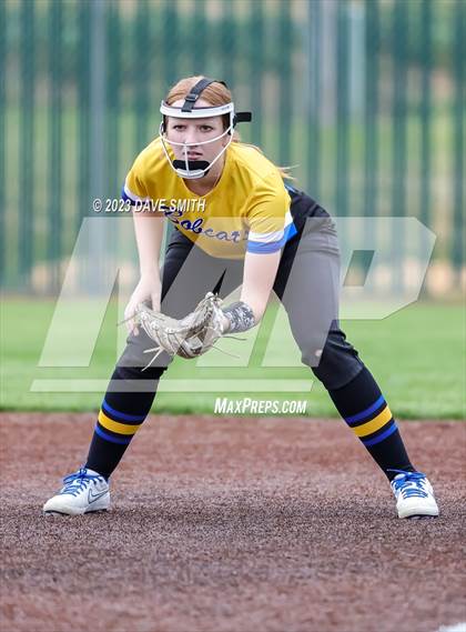 Thumbnail 1 in Benton vs Burlington (Xavier Varsity Classic) photogallery.