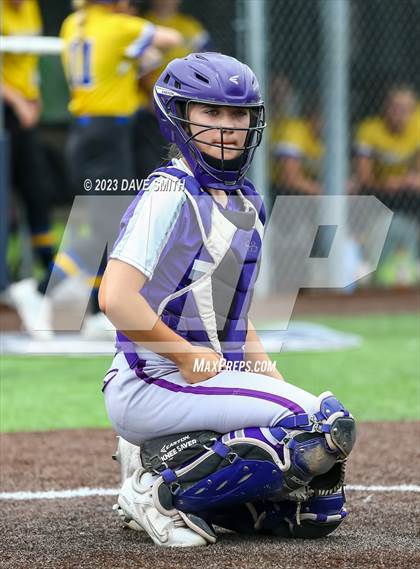 Thumbnail 3 in Benton vs Burlington (Xavier Varsity Classic) photogallery.