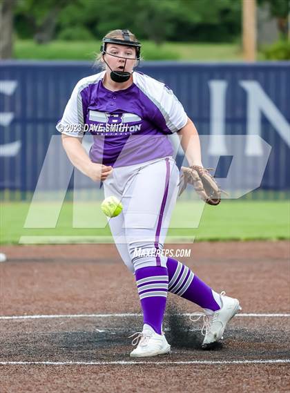 Thumbnail 3 in Benton vs Burlington (Xavier Varsity Classic) photogallery.