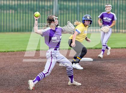 Thumbnail 1 in Benton vs Burlington (Xavier Varsity Classic) photogallery.