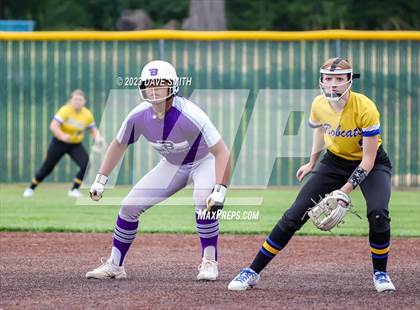 Thumbnail 1 in Benton vs Burlington (Xavier Varsity Classic) photogallery.