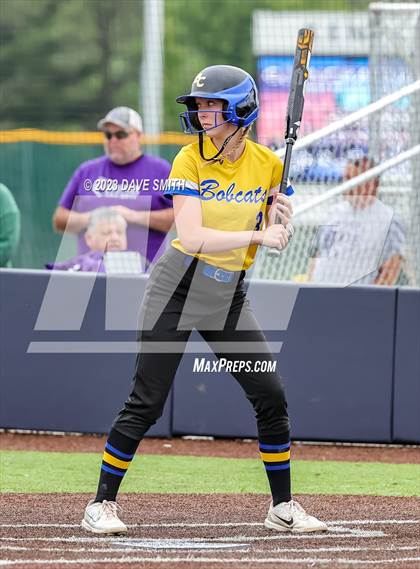 Thumbnail 2 in Benton vs Burlington (Xavier Varsity Classic) photogallery.