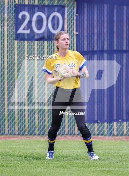 Thumbnail 3 in Benton vs Burlington (Xavier Varsity Classic) photogallery.