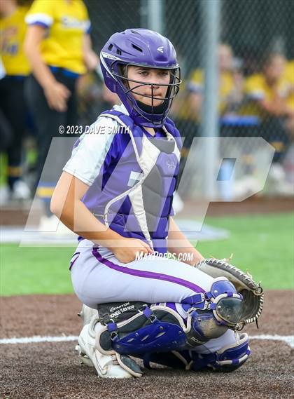 Thumbnail 2 in Benton vs Burlington (Xavier Varsity Classic) photogallery.