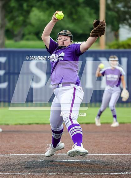 Thumbnail 1 in Benton vs Burlington (Xavier Varsity Classic) photogallery.
