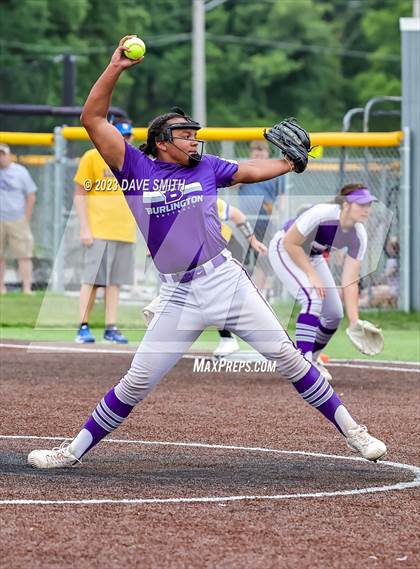 Thumbnail 3 in Benton vs Burlington (Xavier Varsity Classic) photogallery.