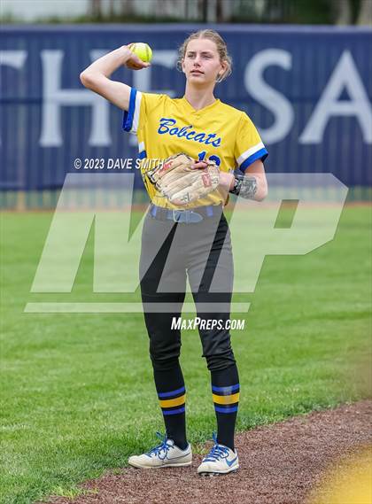 Thumbnail 2 in Benton vs Burlington (Xavier Varsity Classic) photogallery.