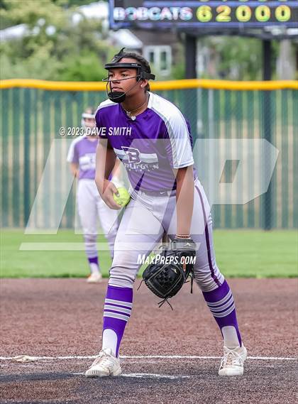Thumbnail 2 in Benton vs Burlington (Xavier Varsity Classic) photogallery.