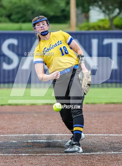 Thumbnail 3 in Benton vs Burlington (Xavier Varsity Classic) photogallery.