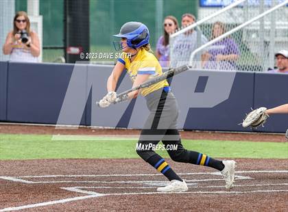 Thumbnail 2 in Benton vs Burlington (Xavier Varsity Classic) photogallery.
