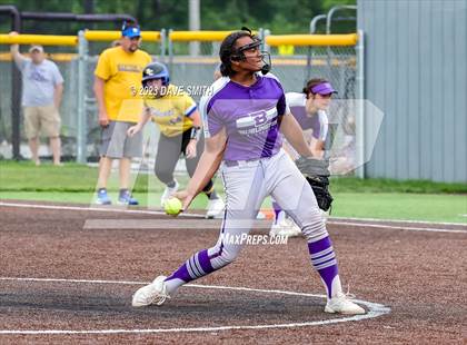 Thumbnail 1 in Benton vs Burlington (Xavier Varsity Classic) photogallery.