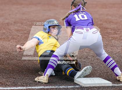 Thumbnail 2 in Benton vs Burlington (Xavier Varsity Classic) photogallery.