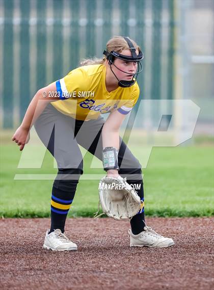 Thumbnail 3 in Benton vs Burlington (Xavier Varsity Classic) photogallery.