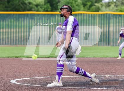 Thumbnail 3 in Benton vs Burlington (Xavier Varsity Classic) photogallery.