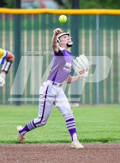 Thumbnail 3 in Benton vs Burlington (Xavier Varsity Classic) photogallery.