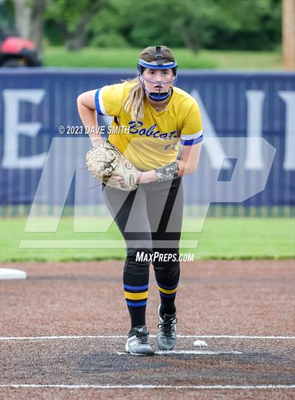 Thumbnail 1 in Benton vs Burlington (Xavier Varsity Classic) photogallery.