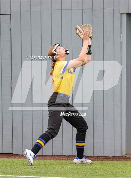 Thumbnail 1 in Benton vs Burlington (Xavier Varsity Classic) photogallery.