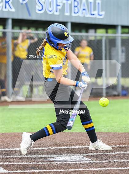 Thumbnail 1 in Benton vs Burlington (Xavier Varsity Classic) photogallery.