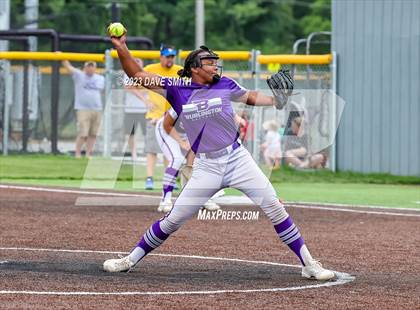 Thumbnail 2 in Benton vs Burlington (Xavier Varsity Classic) photogallery.
