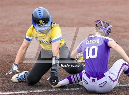 Thumbnail 2 in Benton vs Burlington (Xavier Varsity Classic) photogallery.