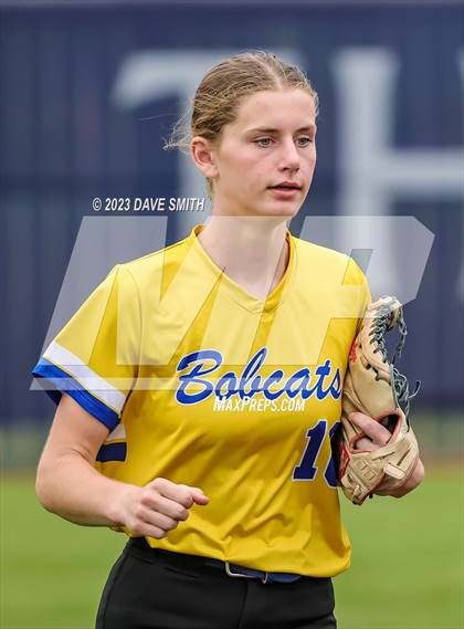 Thumbnail 3 in Benton vs Burlington (Xavier Varsity Classic) photogallery.