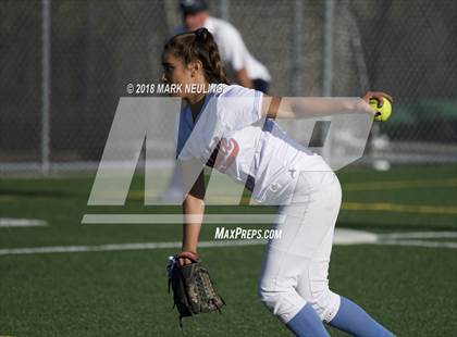 Thumbnail 1 in Carlmont @ Hillsdale photogallery.