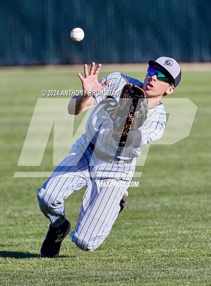 Thumbnail 1 in Twelve Bridges vs. Casa Roble (CIF SJS D4 Final) photogallery.